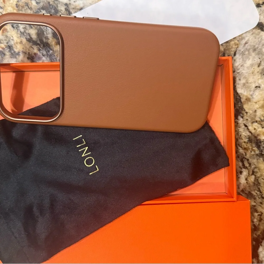 iPhone 17 pro max leather case